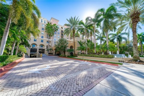 Condo in Fort Lauderdale, Florida, 2 bedrooms  № 1220641 - photo 1