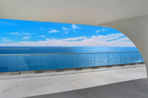 Condo in Sunny Isles Beach, Florida, 4 bedrooms  № 611604 - photo 23