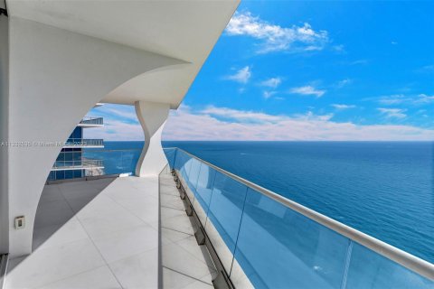 Copropriété à vendre à Sunny Isles Beach, Floride: 4 chambres, 352.56 m2 № 611604 - photo 6