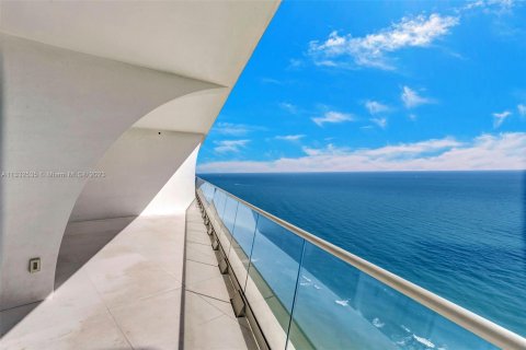 Copropriété à vendre à Sunny Isles Beach, Floride: 4 chambres, 352.56 m2 № 611604 - photo 22