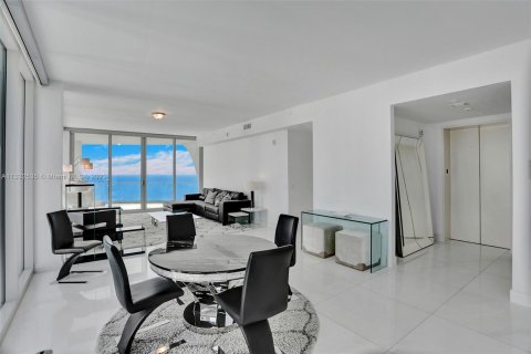 Condo in Sunny Isles Beach, Florida, 4 bedrooms  № 611604 - photo 13