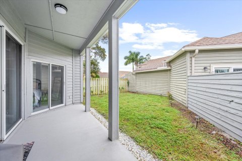 House in Wellington, Florida 3 bedrooms, 119.94 sq.m. № 968115 - photo 4