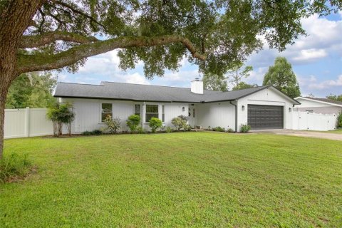 House in DeLand, Florida 3 bedrooms, 176.33 sq.m. № 1363312 - photo 3