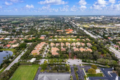 House in Palm Beach Gardens, Florida 5 bedrooms, 414.34 sq.m. № 890204 - photo 2