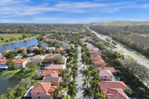 Villa ou maison à vendre à Coconut Creek, Floride: 3 chambres, 142.7 m2 № 1002919 - photo 2