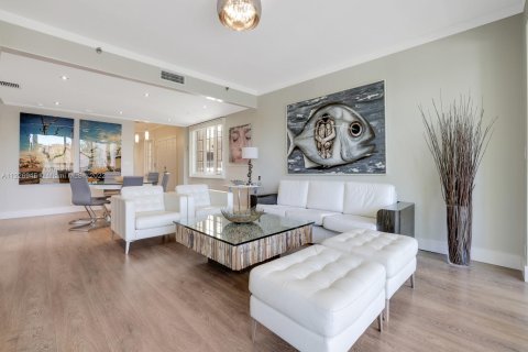 Condominio en venta en Miami Beach, Florida, 3 dormitorios, 190.36 m2 № 12927 - foto 2