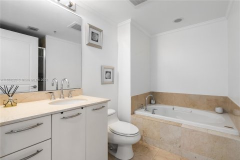 Condo in Fort Lauderdale, Florida, 1 bedroom  № 1368693 - photo 17