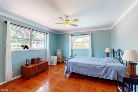 Casa en venta en Pembroke Pines, Florida, 5 dormitorios, 259.57 m2 № 1135959 - foto 12