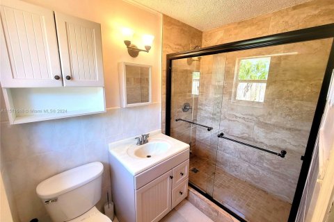 Casa en venta en Pembroke Pines, Florida, 5 dormitorios, 259.57 m2 № 1135959 - foto 17