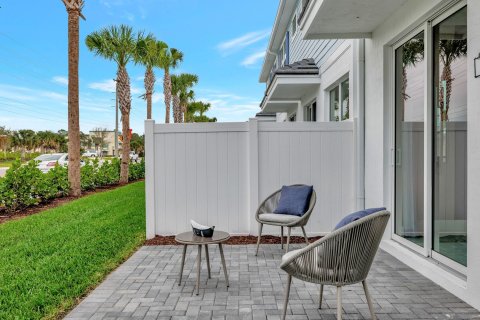 Townhouse in THE PRESERVE AT AVONLEA in Stuart, Florida 3 bedrooms, 191 sq.m. № 62520 - photo 8