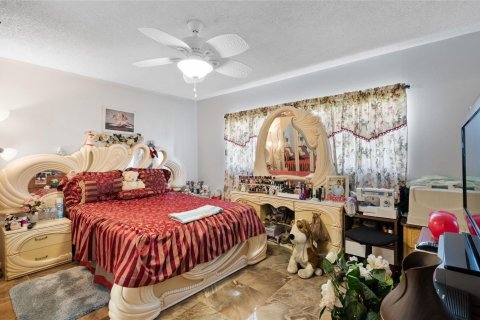 Condo in Lauderdale Lakes, Florida, 2 bedrooms  № 1168510 - photo 20