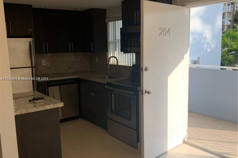 Copropriété à vendre à Miami Beach, Floride: 1 chambre, 69.49 m2 № 976267 - photo 18