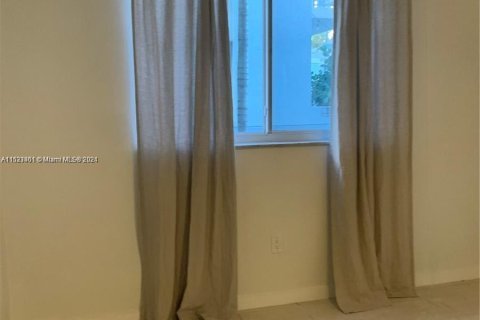 Condominio en venta en Miami Beach, Florida, 1 dormitorio, 69.49 m2 № 976267 - foto 7