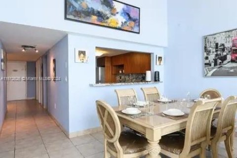 Condominio en venta en Miami Beach, Florida, 3 dormitorios, 79.9 m2 № 1234568 - foto 24