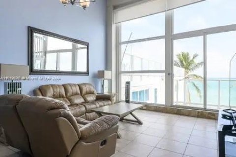 Condominio en venta en Miami Beach, Florida, 3 dormitorios, 79.9 m2 № 1234568 - foto 15