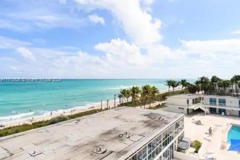 Condominio en venta en Miami Beach, Florida, 3 dormitorios, 79.9 m2 № 1234568 - foto 3