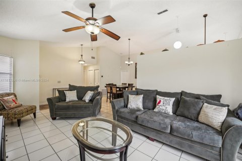 Casa en venta en North Lauderdale, Florida, 3 dormitorios, 136.19 m2 № 1234484 - foto 5