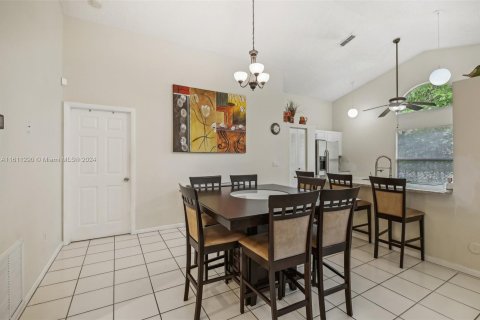 Villa ou maison à vendre à North Lauderdale, Floride: 3 chambres, 136.19 m2 № 1234484 - photo 6
