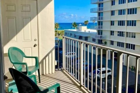 Condominio en alquiler en Palm Beach Shores, Florida, 2 dormitorios, 97.27 m2 № 1099885 - foto 13