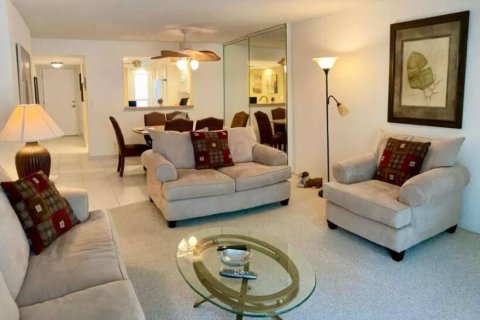 Condo in Palm Beach Shores, Florida, 2 bedrooms  № 1099885 - photo 16