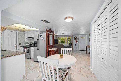 Casa en venta en Port Richey, Florida, 3 dormitorios, 104.79 m2 № 1376156 - foto 11