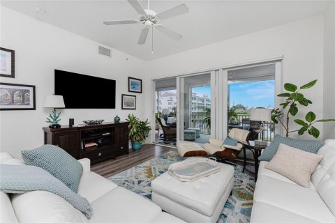 Condo in Placida, Florida, 2 bedrooms  № 1376118 - photo 21