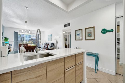 Condominio en venta en Lauderdale Lakes, Florida, 2 dormitorios, 87.7 m2 № 868288 - foto 15