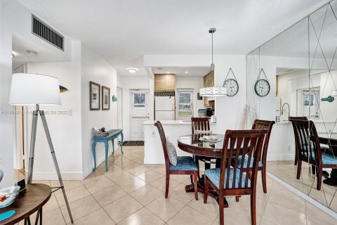 Condominio en venta en Lauderdale Lakes, Florida, 2 dormitorios, 87.7 m2 № 868288 - foto 19