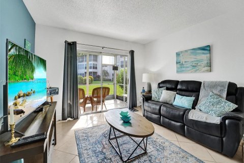 Condominio en venta en Lauderdale Lakes, Florida, 2 dormitorios, 87.7 m2 № 868288 - foto 24