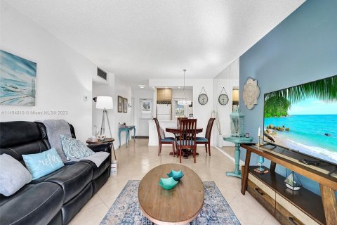 Condominio en venta en Lauderdale Lakes, Florida, 2 dormitorios, 87.7 m2 № 868288 - foto 26