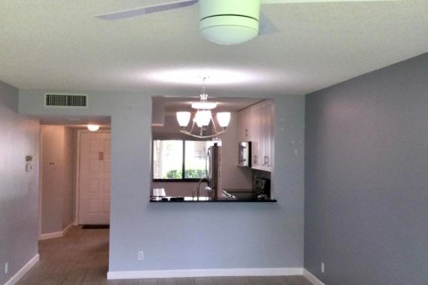 Condo in Lake Worth, Florida, 2 bedrooms  № 1182300 - photo 22