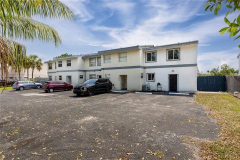 Touwnhouse à vendre à North Lauderdale, Floride: 3 chambres, 131.92 m2 № 1189447 - photo 1