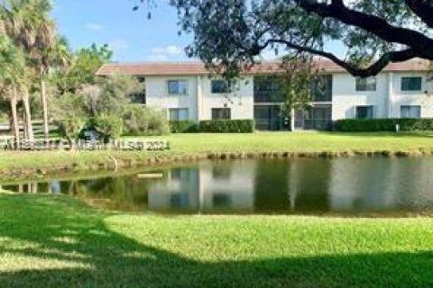 Copropriété à vendre à Weston, Floride: 2 chambres, 114.36 m2 № 1189445 - photo 1