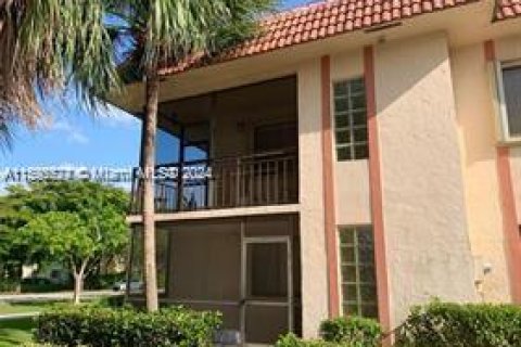 Copropriété à vendre à Weston, Floride: 2 chambres, 114.36 m2 № 1189445 - photo 2