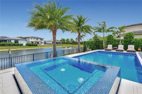 Villa ou maison à vendre à Parkland, Floride: 5 chambres, 319.86 m2 № 1153682 - photo 4