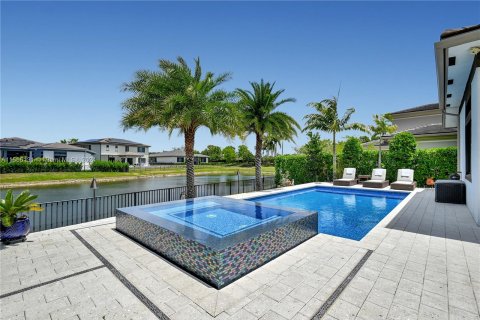 Villa ou maison à vendre à Parkland, Floride: 5 chambres, 319.86 m2 № 1153682 - photo 6