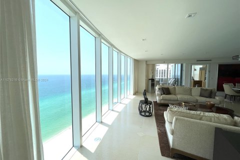 Condo in Sunny Isles Beach, Florida, 4 bedrooms  № 1153721 - photo 27