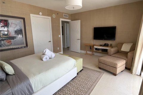Condominio en venta en Sunny Isles Beach, Florida, 4 dormitorios, 366.5 m2 № 1153721 - foto 14