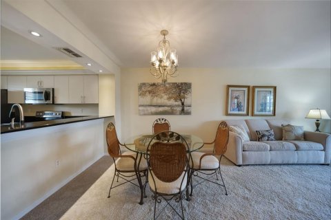 Condo in Punta Gorda, Florida, 2 bedrooms  № 1195888 - photo 9