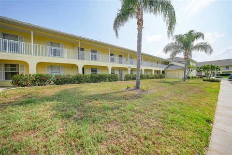 Copropriété à vendre à Punta Gorda, Floride: 2 chambres, 103.12 m2 № 1195888 - photo 2