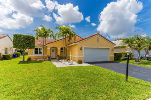 Villa ou maison à vendre à Pembroke Pines, Floride: 3 chambres, 151.62 m2 № 1423678 - photo 16