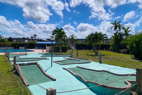 Condo in Palm Springs, Florida, 1 bedroom  № 1227802 - photo 20