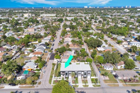 Propiedad comercial en venta en Hollywood, Florida, 580.64 m2 № 1227658 - foto 6