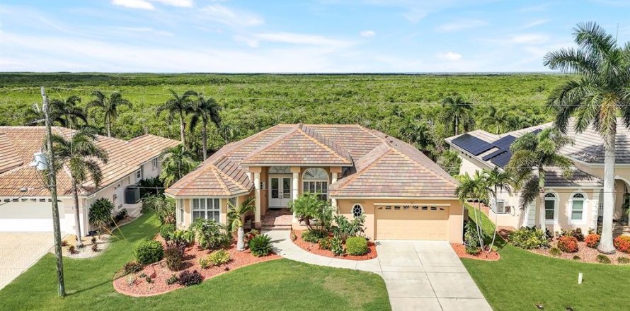 Villa ou maison à Punta Gorda, Floride 3 chambres, 223.99 m2 № 1289851