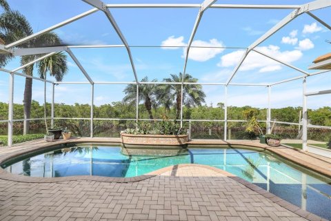 Villa ou maison à vendre à Punta Gorda, Floride: 3 chambres, 223.99 m2 № 1289851 - photo 2