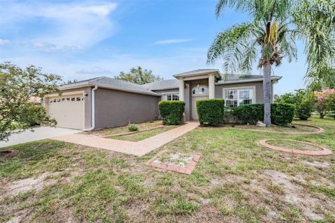 Villa ou maison à vendre à Kissimmee, Floride: 3 chambres, 133.22 m2 № 1289909 - photo 4