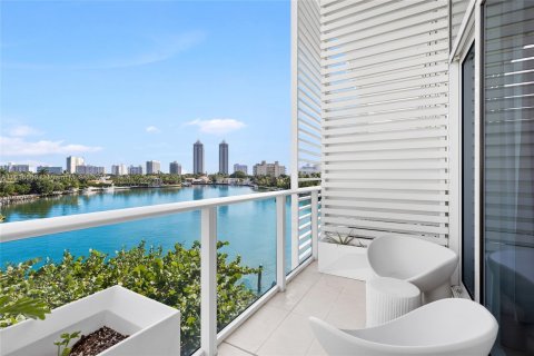 Condo in Miami Beach, Florida, 2 bedrooms  № 1318785 - photo 29