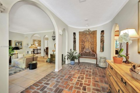 Casa en venta en Coral Gables, Florida, 5 dormitorios, 315.96 m2 № 1139002 - foto 9