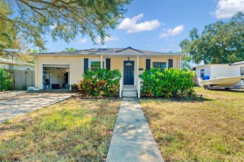 Casa en venta en Saint Petersburg, Florida, 2 dormitorios, 62.71 m2 № 1394216 - foto 1