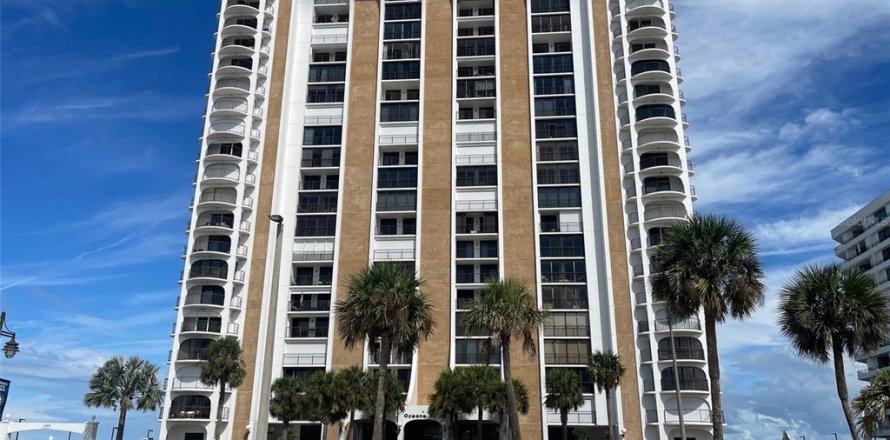 Condominio en Daytona Beach Shores, Florida, 2 dormitorios  № 1394212